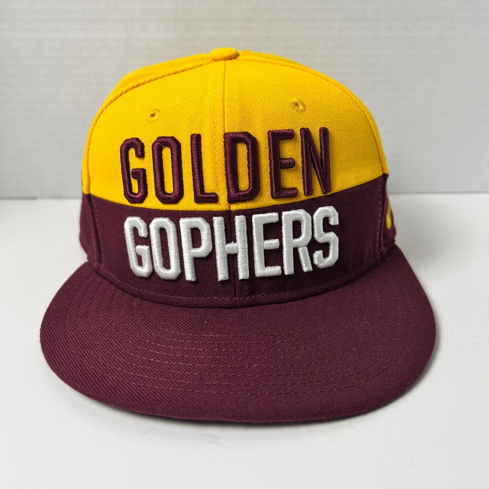 Nike True Minnesota Golden Gophers Snapback Hat Maroon Gold Flat Brim Cap OSFM